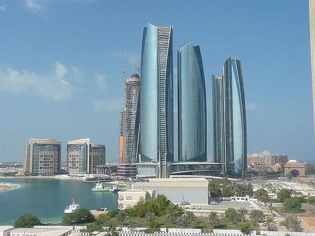 Abu Dhabi إعداد الأعمال في أبو ظبي 